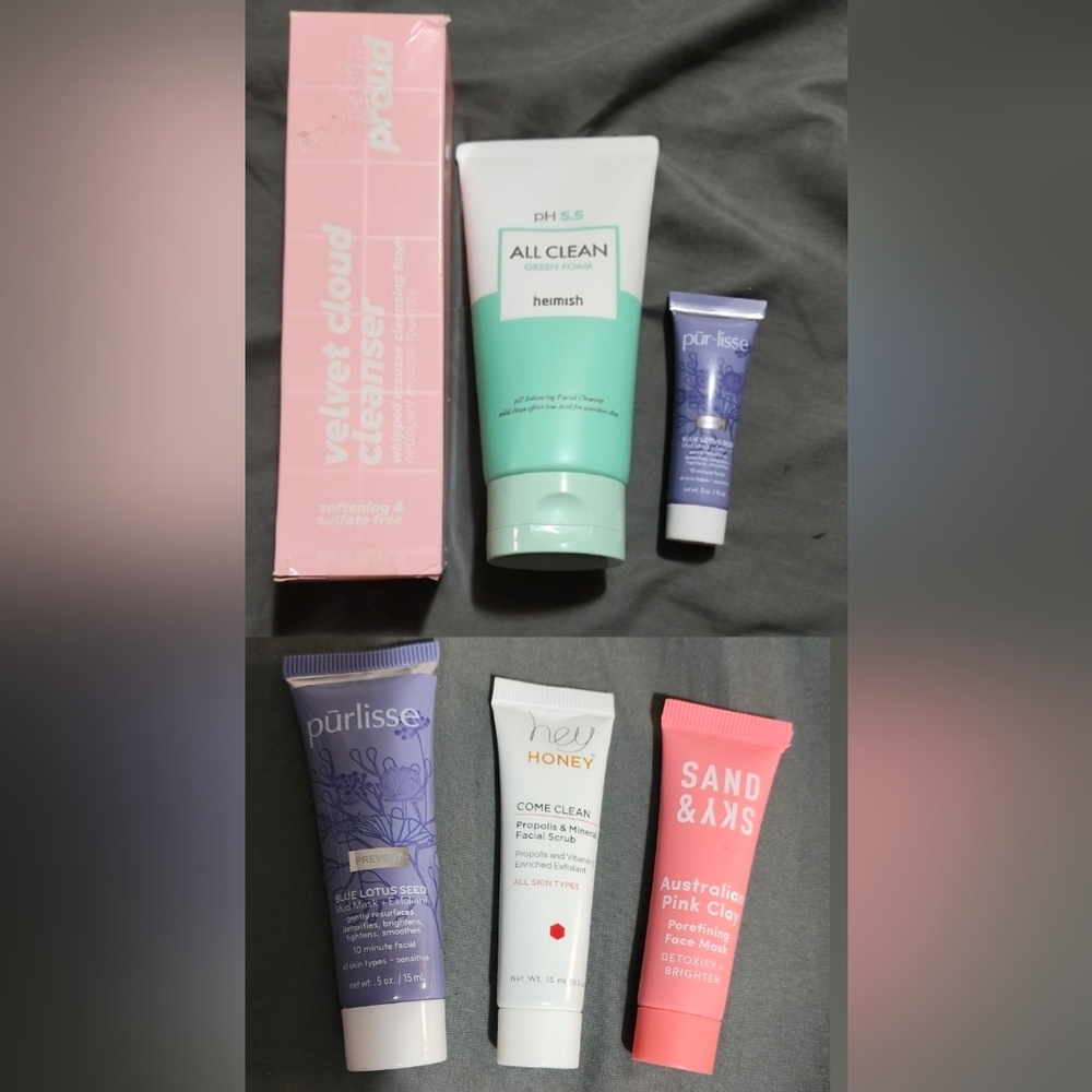 All Clean Green Foam Cleanser - Mint and White